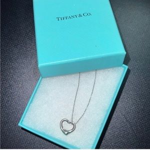 TIFFANY & CO. heart necklace